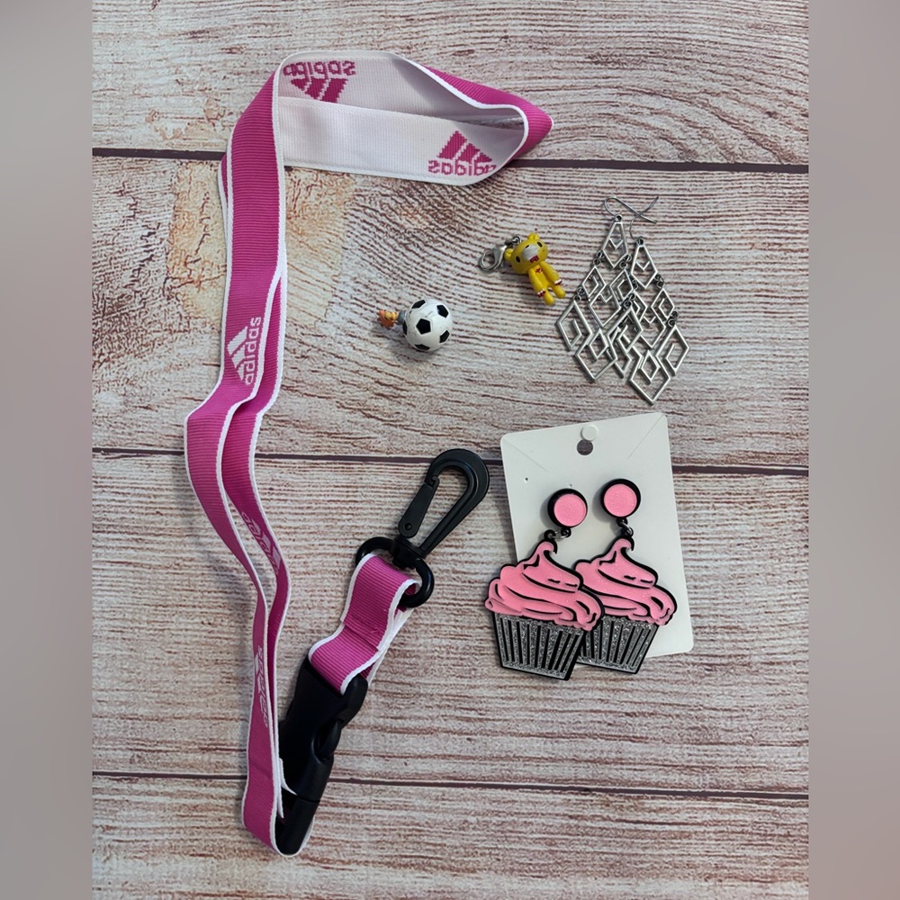 Cupcake Earrings and lanyard bundle